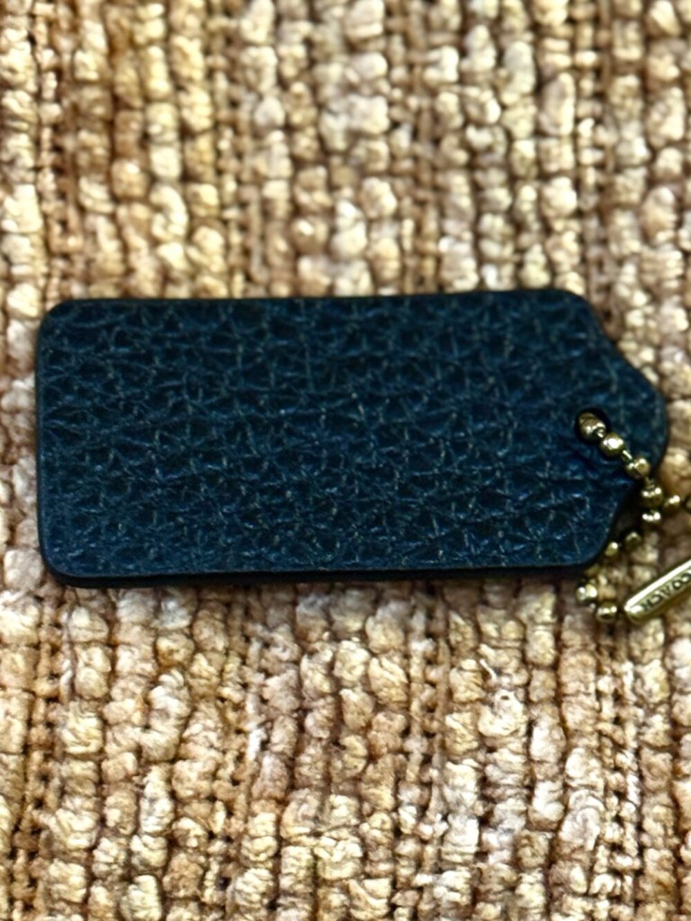 COACH BLACK PEBBLE LEATHER HANG TAG w/ GOLD CHAIN NWOTs - Picture 4 of 14